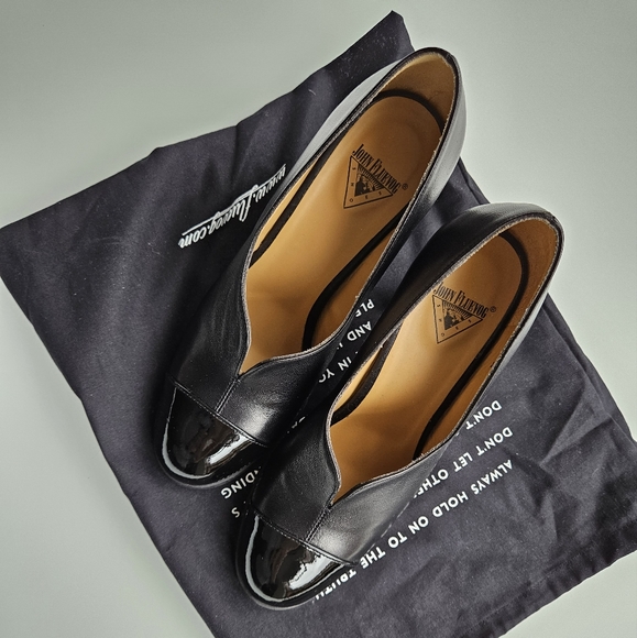 Attic Iris - John Fluevog - Picture 2 of 3